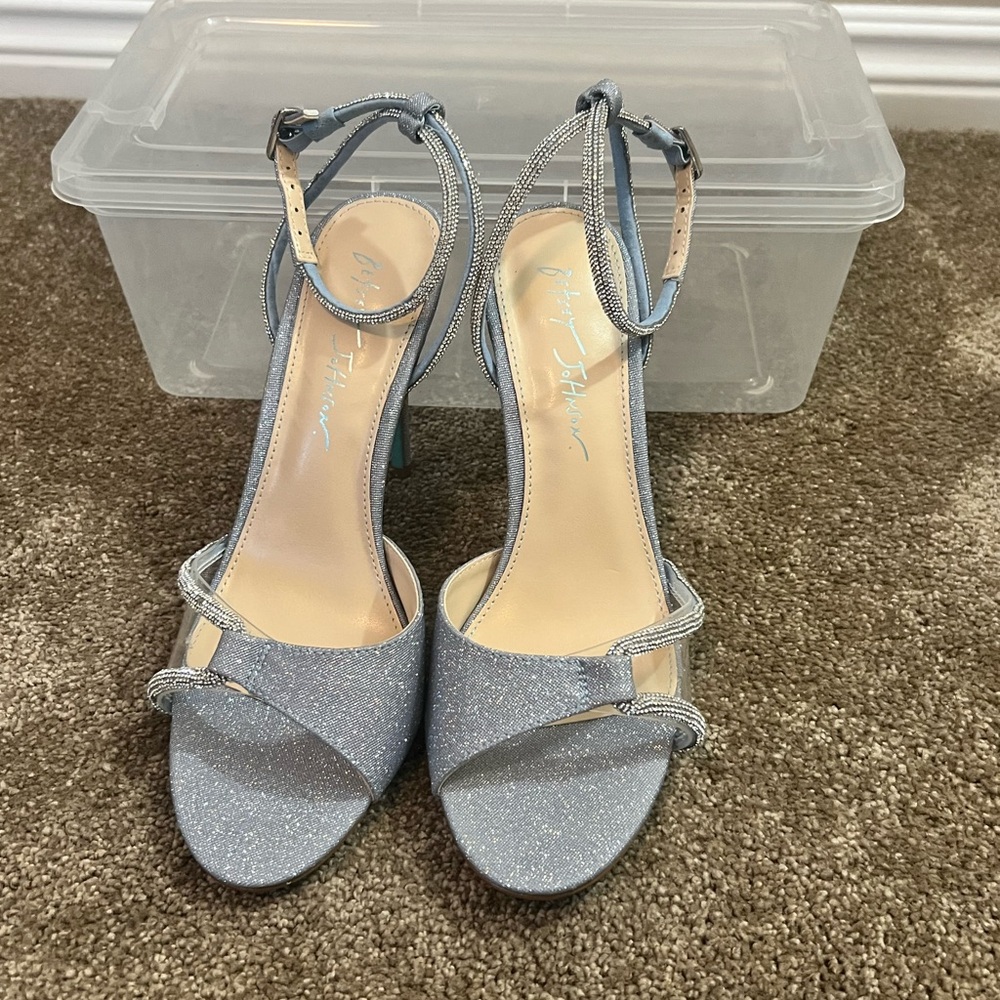 Betsy Johnson Blue Heels size 8 - Picture 2 of 6